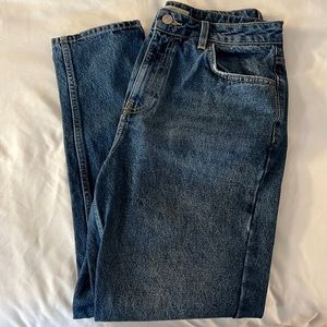 Super cute mom jeans (Top shop)